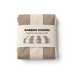 Funda de cama para perros Bambino Doggies Tomaso a rayas beige y blancas, impermeable y desenfundable plegada