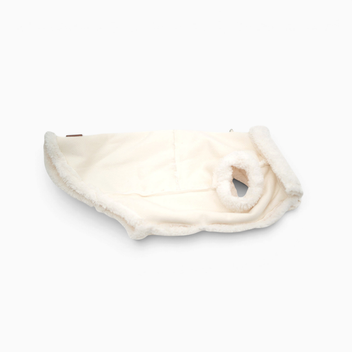 Abrigo de borreguito beige para perros de Bambino Doggies con hebilla en D para correa y cierre de clicks